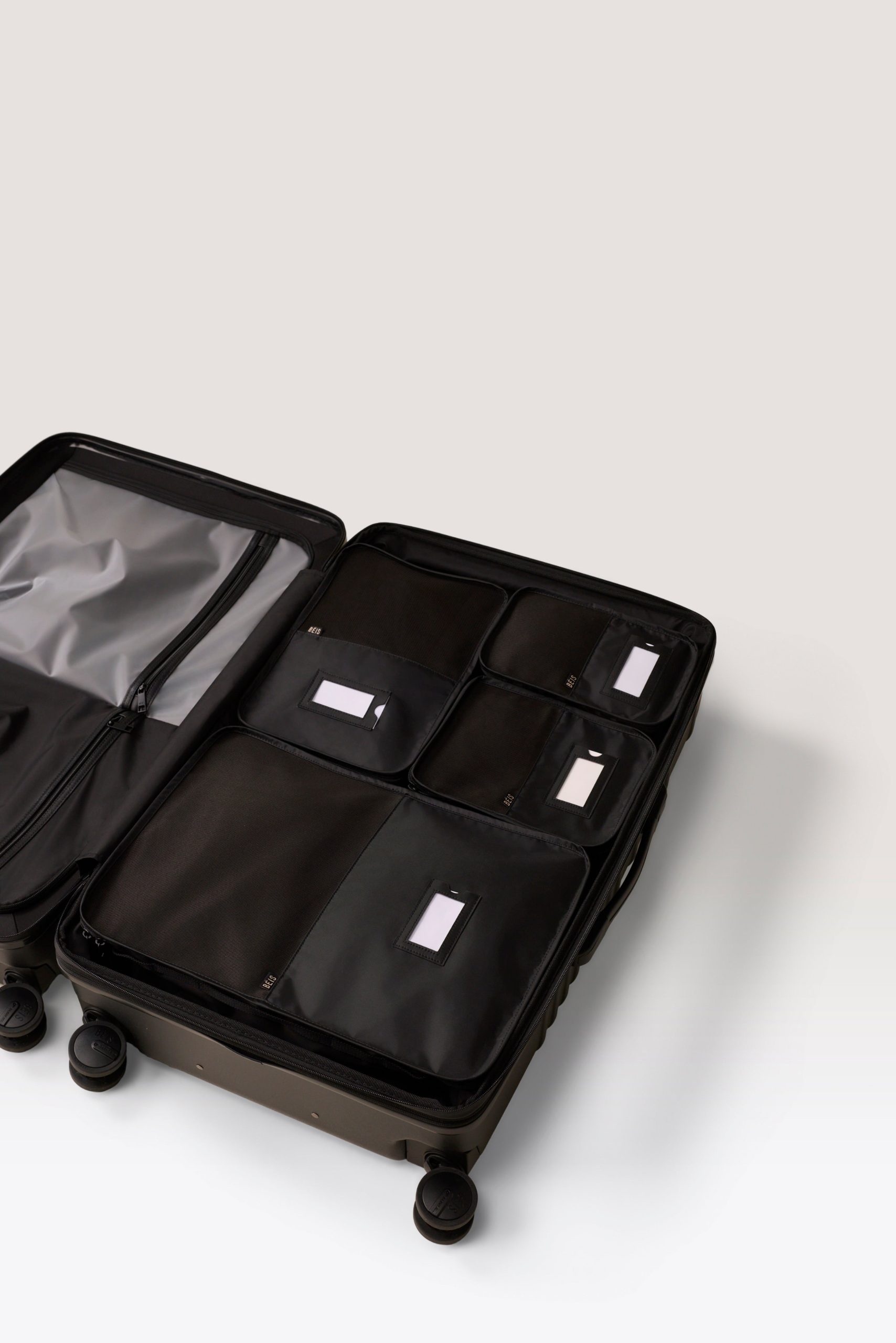 The Packing Cube Large in Black - Image 2